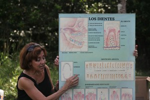 Terri Lisagor giving a demonstration on dental hygiene in Guatemala. Photo courtesy of Hissa Alsudairy.