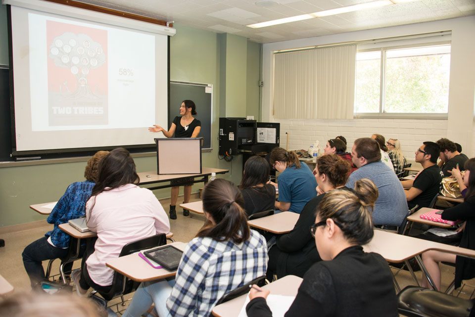 Emily Bowen Cohen, a graphic novelist working on a comic book about her Jewish and Native American roots, spoke as guest lecturer in Beth Cohen's religious studies class, April 28, 2015, in Sierra Hall. Photo by Lee Choo.