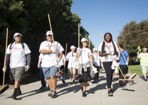 Approximately 400 CSUN students and volunteers took to the streets on Sept. 10 in a schoolwide effort to clean the campus and neighboring communities. Photo by David Hawkins.