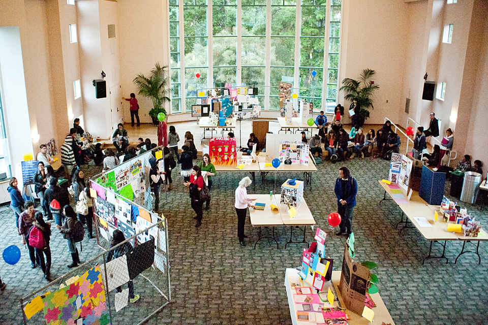Hundreds of freshmen students filled Cal State Northridge’s Grand Salon to share and display their Freshman Celebration projects