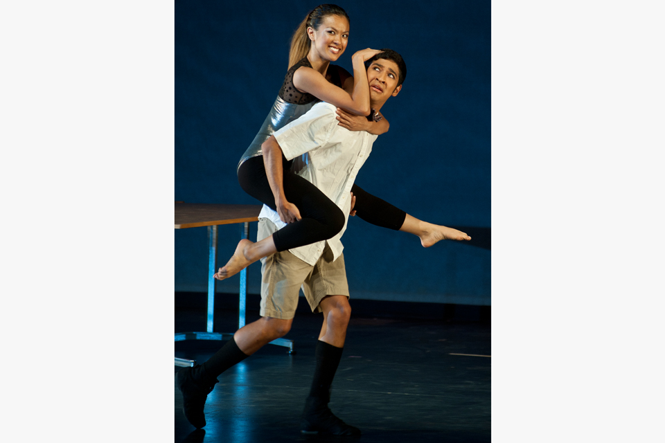 A duo performing the first dance of “Kinesis: Emerging Choreography.”
