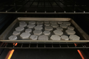With no access to CSUN’s kilns, Alexis Ramos ’20 turned to her family oven to fire her ceramic tiles. 