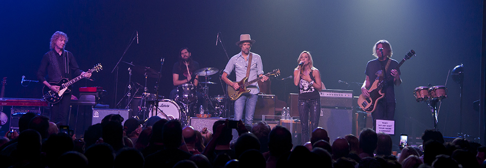 Sheryl Crow and her band.