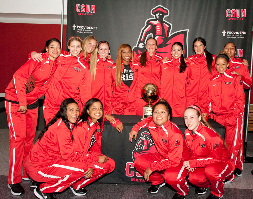 CSUN women with championship trophy.
