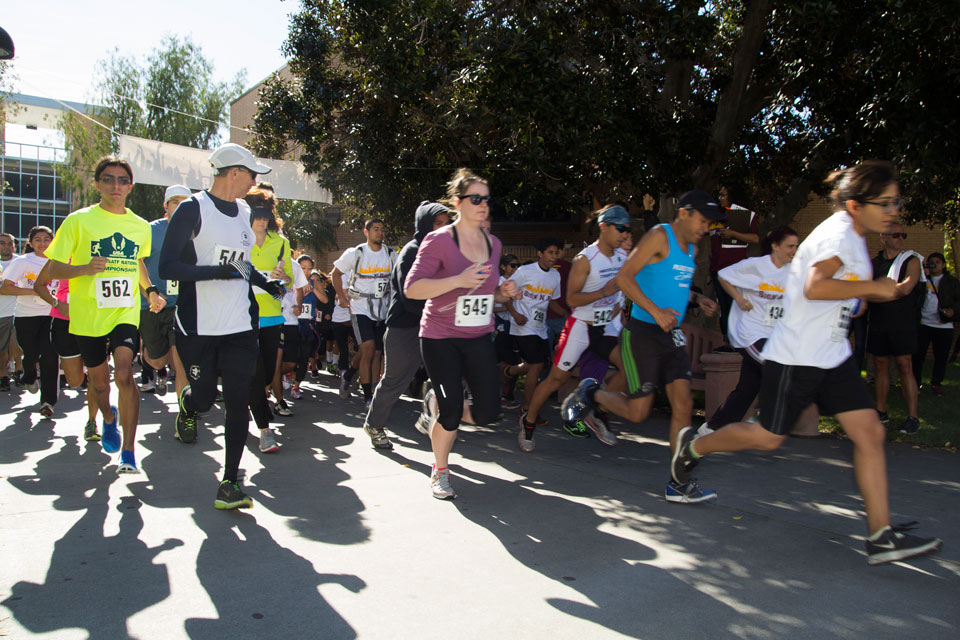 5K run participants begin the race at CSUN