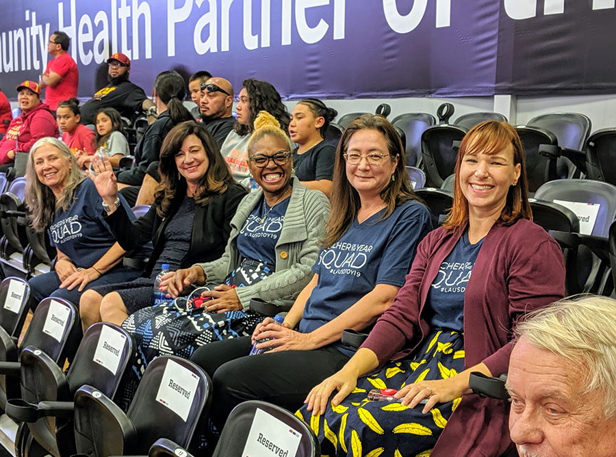 LAUSD Teacher of the Year Amy Kassorla Weisberg, Dean of the Michael Eisner College of Education Shari Tarver Behring, Teachers of the Year Nikysha D. Gilliam, Monica Erne-Webber, and Jessica Perry-Martin attend a Matador women’s basketball game against USC