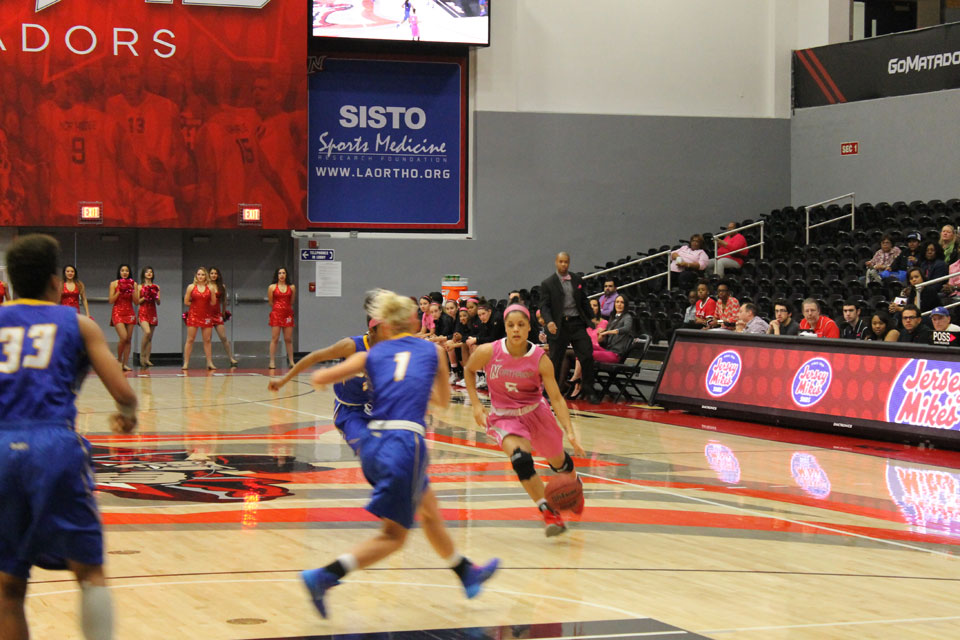 Ashlee Guay in 2014 Pink Game.